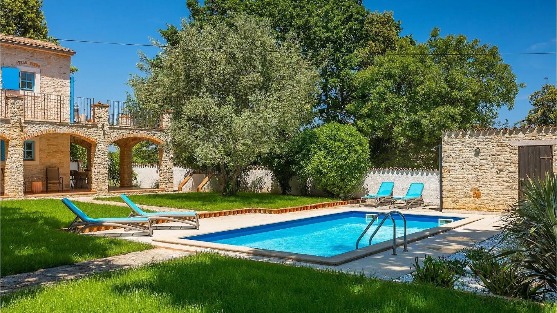 Villa Marlera Pula 0*,  Croatia
